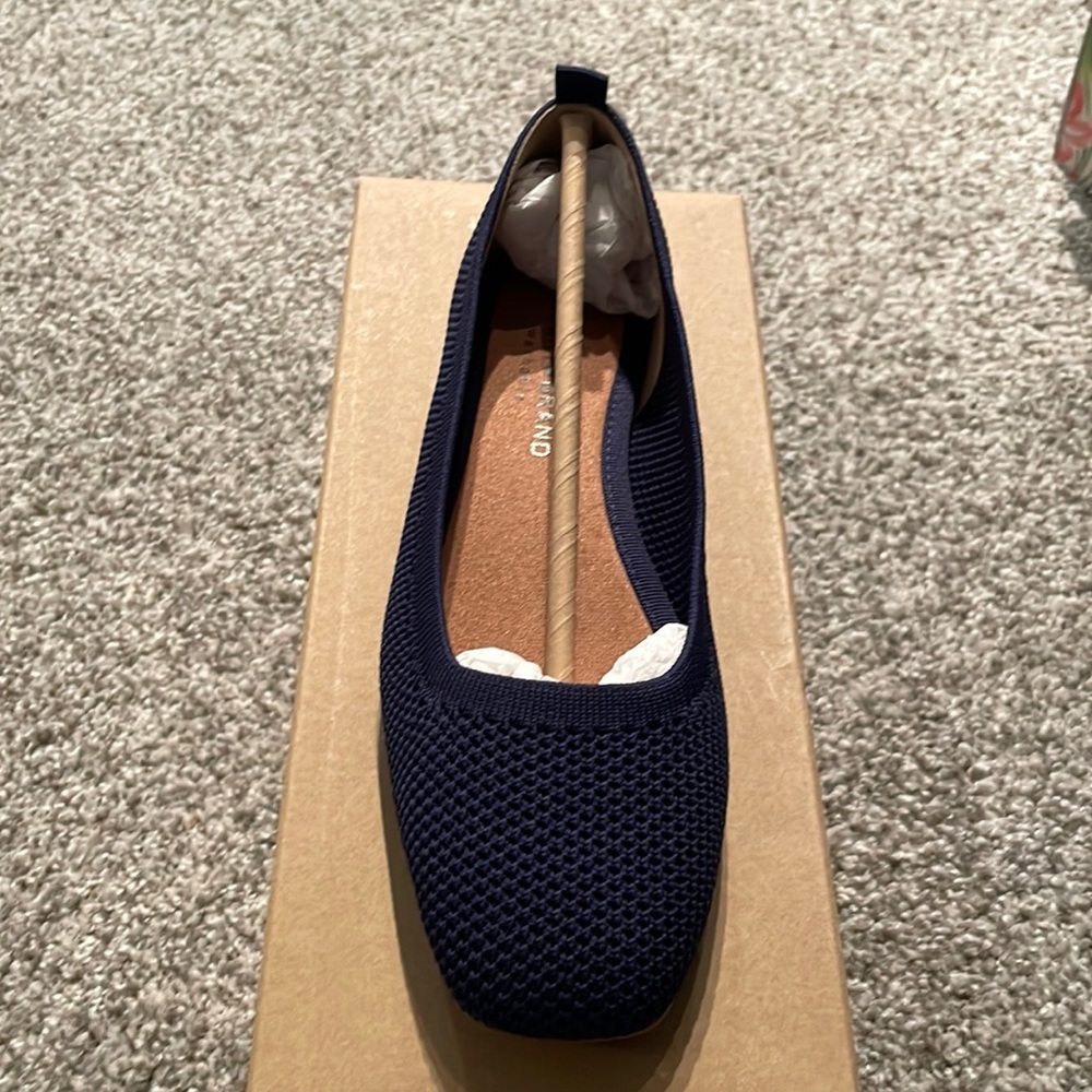 Brand new lucky brand flats- navy
